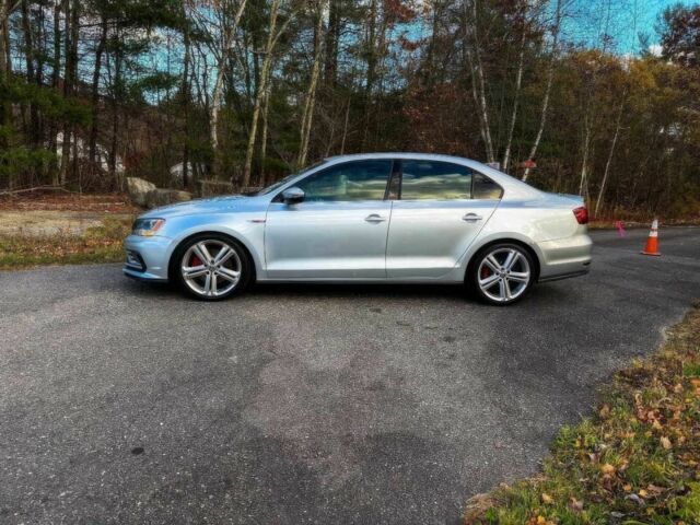 Сірий Фольксваген Джетта, об'ємом двигуна 2 л та пробігом 75 тис. км за 1700 $, фото 4 на Automoto.ua