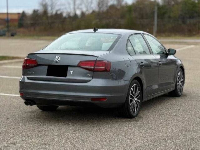 Сірий Фольксваген Джетта, об'ємом двигуна 1.8 л та пробігом 119 тис. км за 2500 $, фото 6 на Automoto.ua