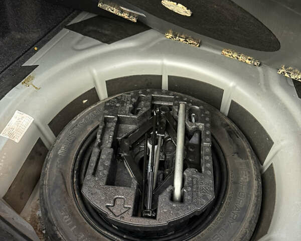 Сірий Фольксваген Джетта, об'ємом двигуна 1.39 л та пробігом 127 тис. км за 11000 $, фото 21 на Automoto.ua