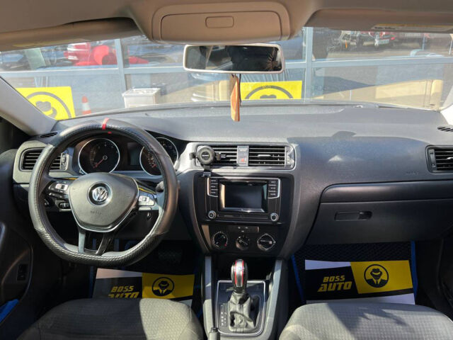 Серый Фольксваген Джетта, объемом двигателя 1.4 л и пробегом 188 тыс. км за 10600 $, фото 10 на Automoto.ua