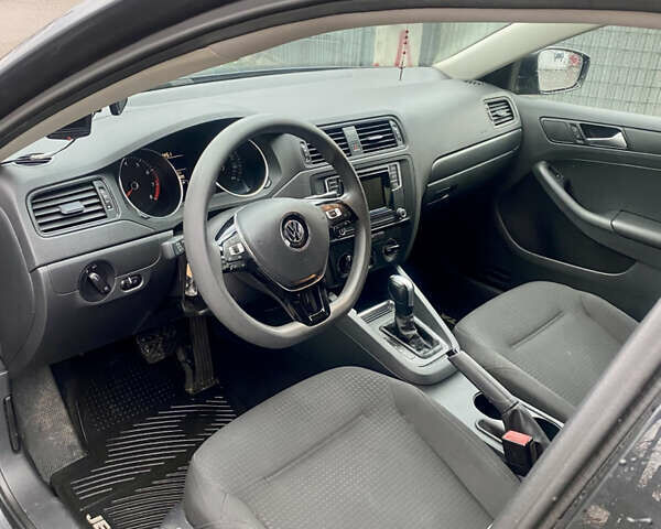 Серый Фольксваген Джетта, объемом двигателя 1.4 л и пробегом 99 тыс. км за 9200 $, фото 4 на Automoto.ua