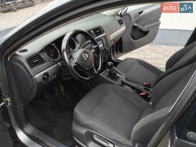 Серый Фольксваген Джетта, объемом двигателя 1.97 л и пробегом 210 тыс. км за 8950 $, фото 6 на Automoto.ua