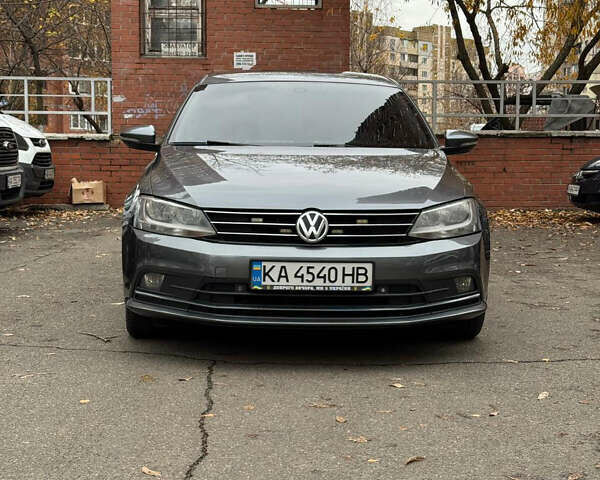 Серый Фольксваген Джетта, объемом двигателя 1.6 л и пробегом 213 тыс. км за 9700 $, фото 1 на Automoto.ua