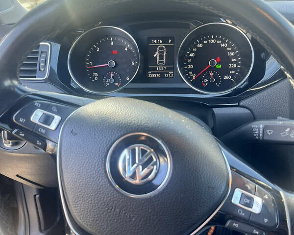 Серый Фольксваген Джетта, объемом двигателя 1.6 л и пробегом 258 тыс. км за 10700 $, фото 8 на Automoto.ua