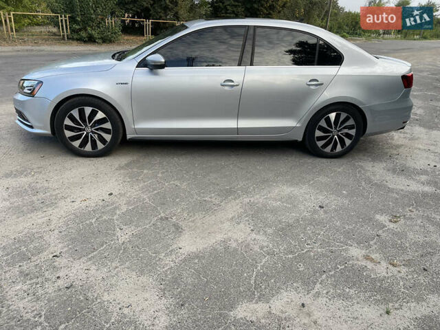 Серый Фольксваген Джетта, объемом двигателя 1.39 л и пробегом 130 тыс. км за 12500 $, фото 4 на Automoto.ua