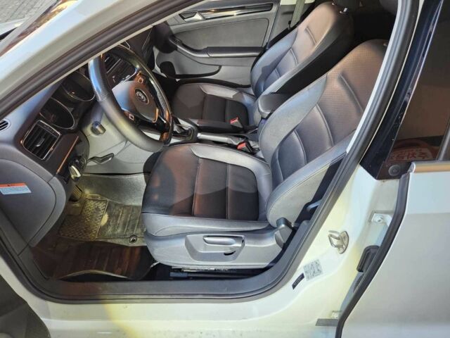 Серый Фольксваген Джетта, объемом двигателя 2 л и пробегом 85 тыс. км за 12500 $, фото 5 на Automoto.ua