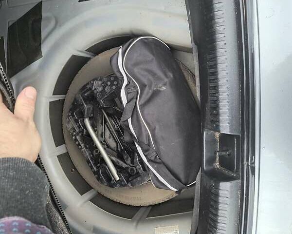 Серый Фольксваген Джетта, объемом двигателя 1.4 л и пробегом 149 тыс. км за 10900 $, фото 17 на Automoto.ua