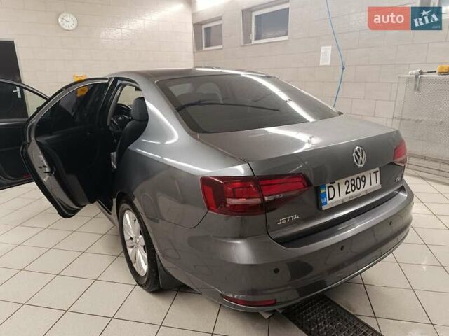 Серый Фольксваген Джетта, объемом двигателя 1.39 л и пробегом 165 тыс. км за 11200 $, фото 16 на Automoto.ua