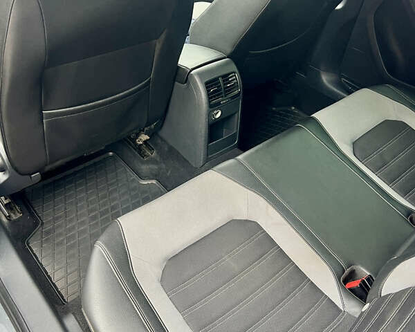 Серый Фольксваген Джетта, объемом двигателя 1.6 л и пробегом 224 тыс. км за 11500 $, фото 10 на Automoto.ua