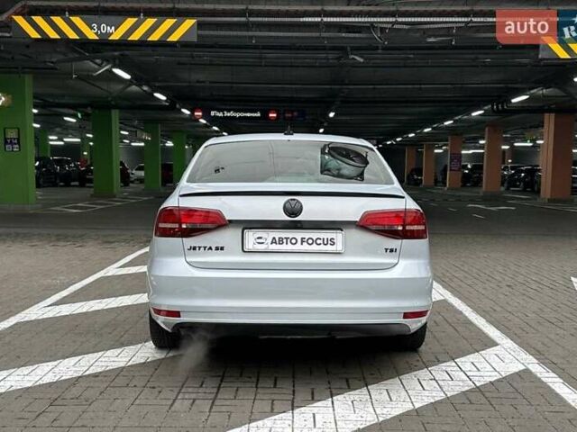 Сірий Фольксваген Джетта, об'ємом двигуна 1.4 л та пробігом 194 тис. км за 10990 $, фото 5 на Automoto.ua