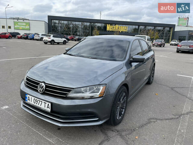Серый Фольксваген Джетта, объемом двигателя 1.4 л и пробегом 215 тыс. км за 7650 $, фото 3 на Automoto.ua
