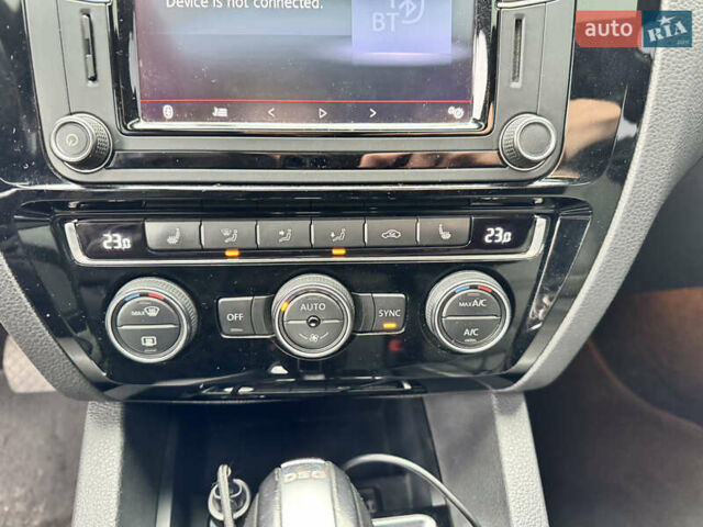 Сірий Фольксваген Джетта, об'ємом двигуна 1.39 л та пробігом 144 тис. км за 11999 $, фото 14 на Automoto.ua