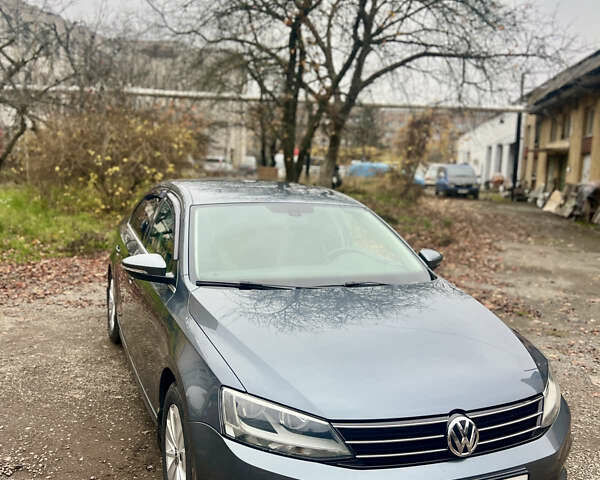 Серый Фольксваген Джетта, объемом двигателя 1.6 л и пробегом 224 тыс. км за 11500 $, фото 19 на Automoto.ua