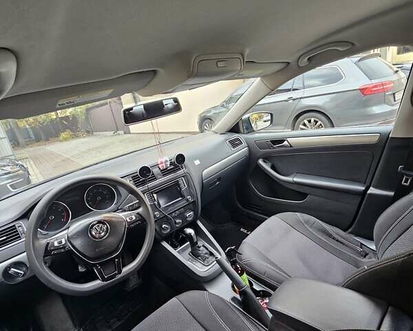 Сірий Фольксваген Джетта, об'ємом двигуна 1.4 л та пробігом 80 тис. км за 10499 $, фото 35 на Automoto.ua