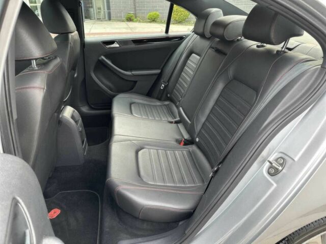 Сірий Фольксваген Джетта, об'ємом двигуна 2 л та пробігом 70 тис. км за 6000 $, фото 14 на Automoto.ua