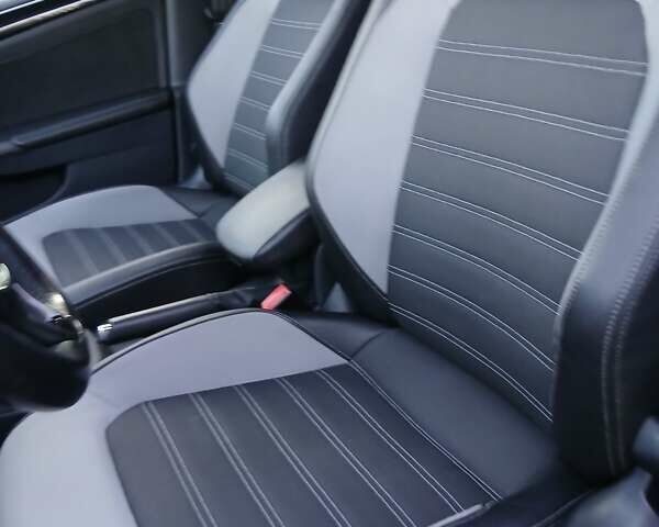 Сірий Фольксваген Джетта, об'ємом двигуна 1.6 л та пробігом 195 тис. км за 12000 $, фото 14 на Automoto.ua