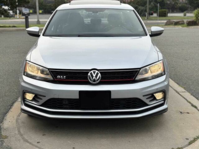 Сірий Фольксваген Джетта, об'ємом двигуна 2 л та пробігом 70 тис. км за 6000 $, фото 1 на Automoto.ua