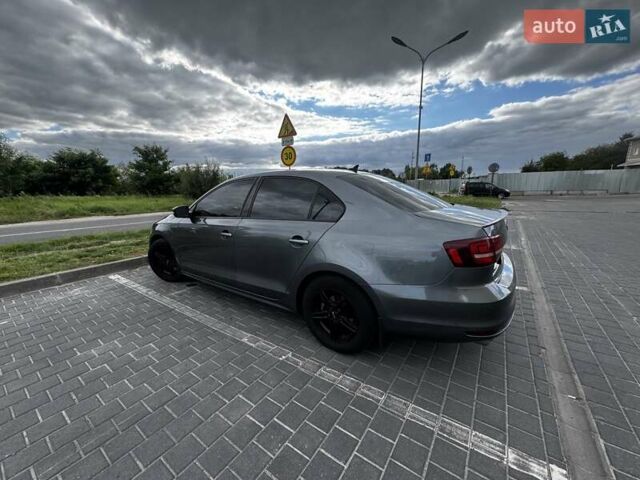 Фольксваген Джетта 2016 в Львове на Automoto.ua Серый Фольксваген Джетта, объемом двигателя 1.39 л и пробегом 180 тыс. км за 10300 $, фото 5 на Automoto.ua