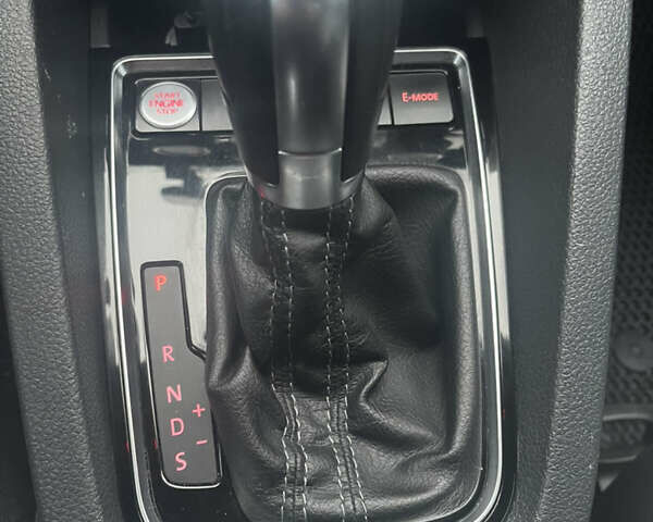 Серый Фольксваген Джетта, объемом двигателя 1.4 л и пробегом 56 тыс. км за 14200 $, фото 18 на Automoto.ua