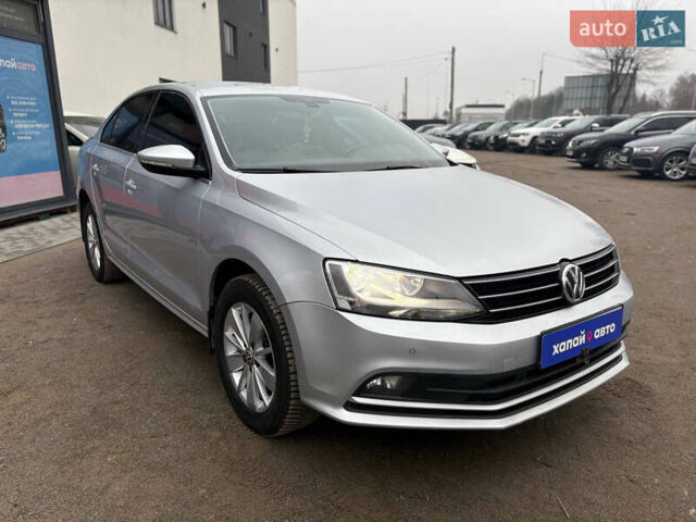 Серый Фольксваген Джетта, объемом двигателя 1.6 л и пробегом 190 тыс. км за 12500 $, фото 2 на Automoto.ua
