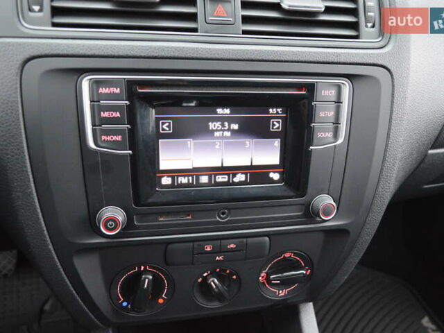 Серый Фольксваген Джетта, объемом двигателя 1.4 л и пробегом 110 тыс. км за 12800 $, фото 21 на Automoto.ua