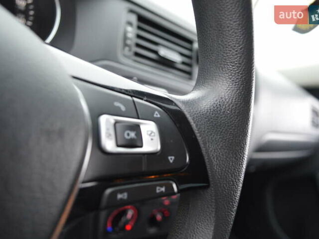 Серый Фольксваген Джетта, объемом двигателя 1.4 л и пробегом 110 тыс. км за 12800 $, фото 23 на Automoto.ua