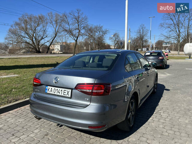 Сірий Фольксваген Джетта, об'ємом двигуна 1.39 л та пробігом 261 тис. км за 10500 $, фото 9 на Automoto.ua