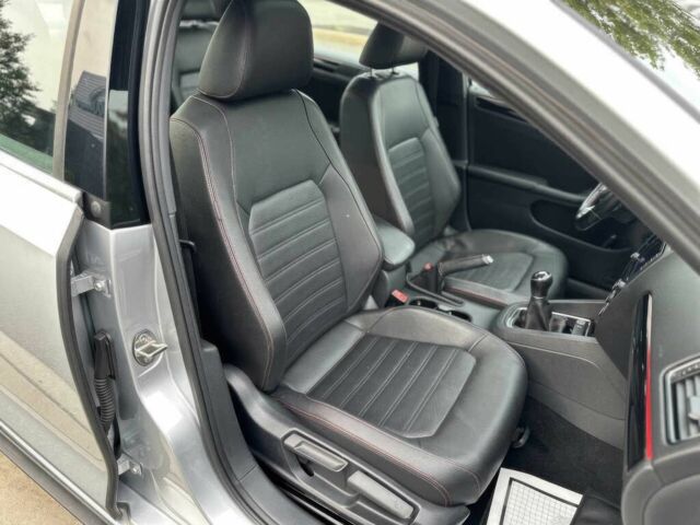 Сірий Фольксваген Джетта, об'ємом двигуна 2 л та пробігом 70 тис. км за 6000 $, фото 9 на Automoto.ua