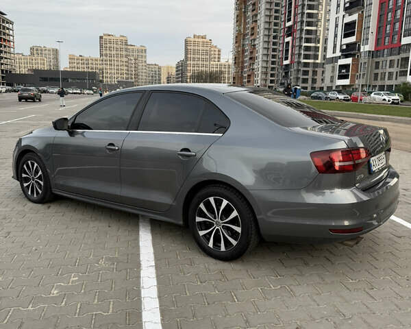 Сірий Фольксваген Джетта, об'ємом двигуна 1.39 л та пробігом 127 тис. км за 11000 $, фото 8 на Automoto.ua