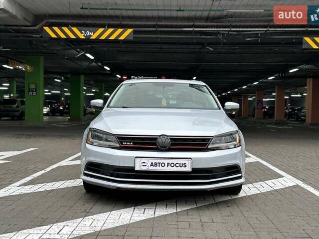 Сірий Фольксваген Джетта, об'ємом двигуна 1.4 л та пробігом 194 тис. км за 10990 $, фото 2 на Automoto.ua