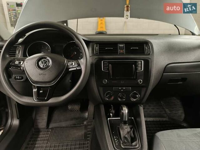 Серый Фольксваген Джетта, объемом двигателя 1.39 л и пробегом 165 тыс. км за 11200 $, фото 8 на Automoto.ua