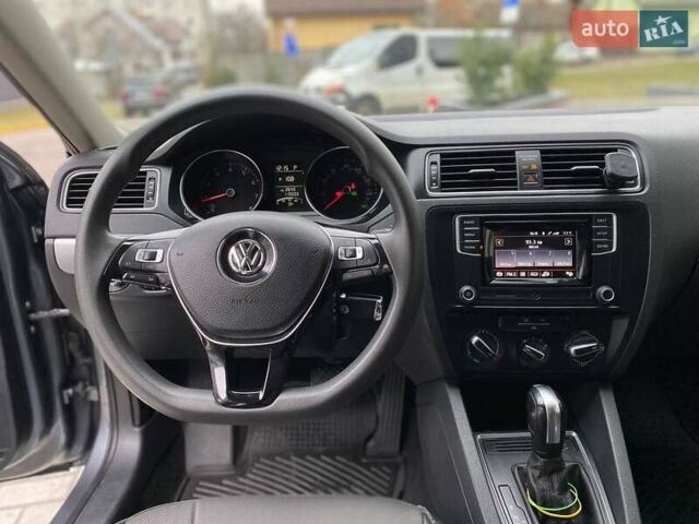 Серый Фольксваген Джетта, объемом двигателя 1.4 л и пробегом 119 тыс. км за 11900 $, фото 9 на Automoto.ua