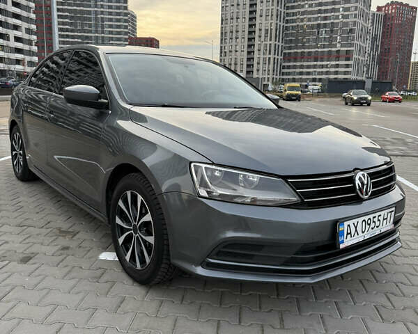 Сірий Фольксваген Джетта, об'ємом двигуна 1.39 л та пробігом 127 тис. км за 11000 $, фото 3 на Automoto.ua