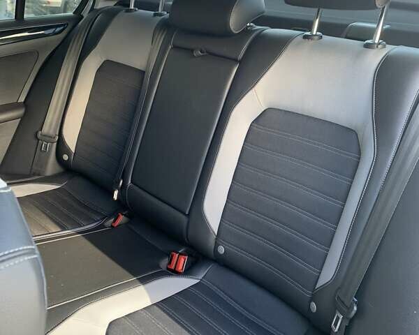 Сірий Фольксваген Джетта, об'ємом двигуна 1.6 л та пробігом 144 тис. км за 13000 $, фото 22 на Automoto.ua