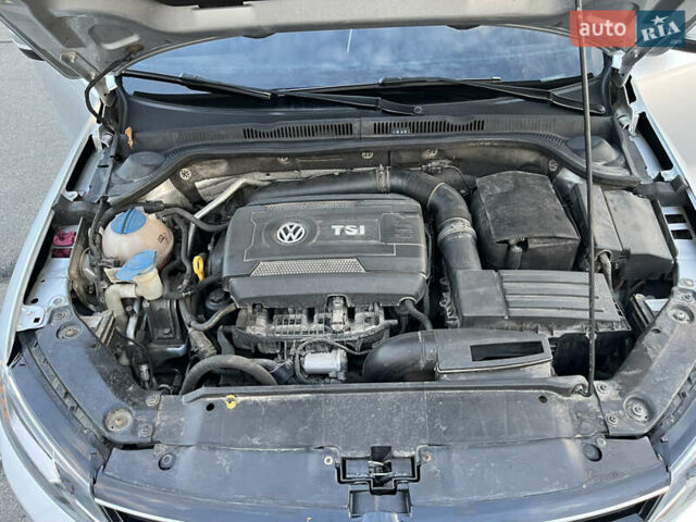 Сірий Фольксваген Джетта, об'ємом двигуна 1.8 л та пробігом 164 тис. км за 12000 $, фото 13 на Automoto.ua