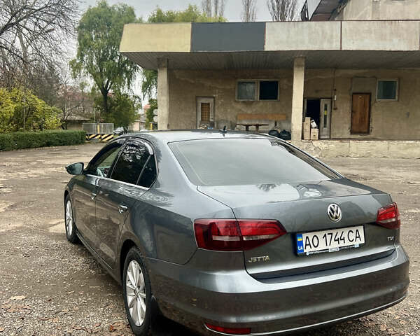 Серый Фольксваген Джетта, объемом двигателя 1.6 л и пробегом 224 тыс. км за 11500 $, фото 17 на Automoto.ua