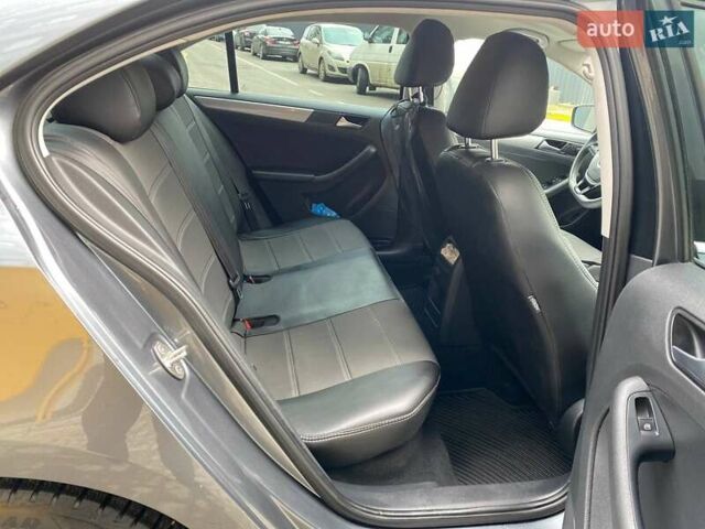 Серый Фольксваген Джетта, объемом двигателя 1.4 л и пробегом 119 тыс. км за 11900 $, фото 13 на Automoto.ua