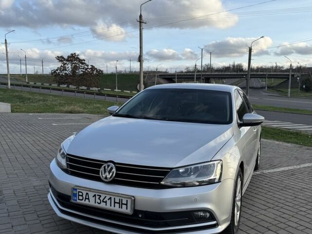 Серый Фольксваген Джетта, объемом двигателя 1.6 л и пробегом 90 тыс. км за 12000 $, фото 4 на Automoto.ua