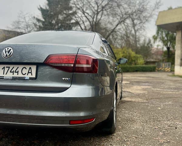 Серый Фольксваген Джетта, объемом двигателя 1.6 л и пробегом 224 тыс. км за 11500 $, фото 15 на Automoto.ua