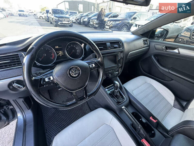 Фольксваген Джетта 2016 в Запорожье на Automoto.ua Серый Фольксваген Джетта, объемом двигателя 1.8 л и пробегом 210 тыс. км за 9999 $, фото 24 на Automoto.ua