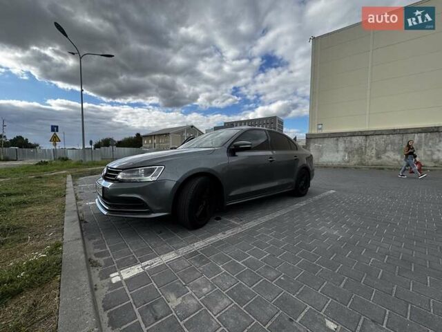 Фольксваген Джетта 2016 в Львове на Automoto.ua Серый Фольксваген Джетта, объемом двигателя 1.39 л и пробегом 180 тыс. км за 10300 $, фото 4 на Automoto.ua