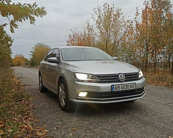 Серый Фольксваген Джетта, объемом двигателя 1.6 л и пробегом 190 тыс. км за 12900 $, фото 7 на Automoto.ua