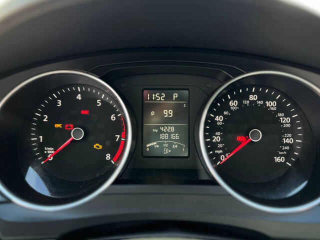 Серый Фольксваген Джетта, объемом двигателя 1.4 л и пробегом 188 тыс. км за 10600 $, фото 8 на Automoto.ua