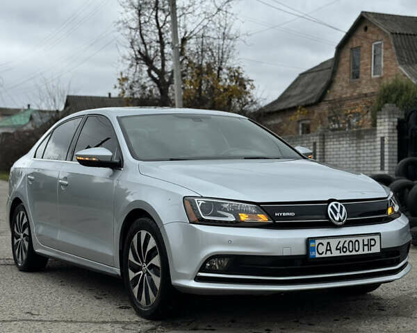 Сірий Фольксваген Джетта, об'ємом двигуна 1.39 л та пробігом 144 тис. км за 11999 $, фото 1 на Automoto.ua