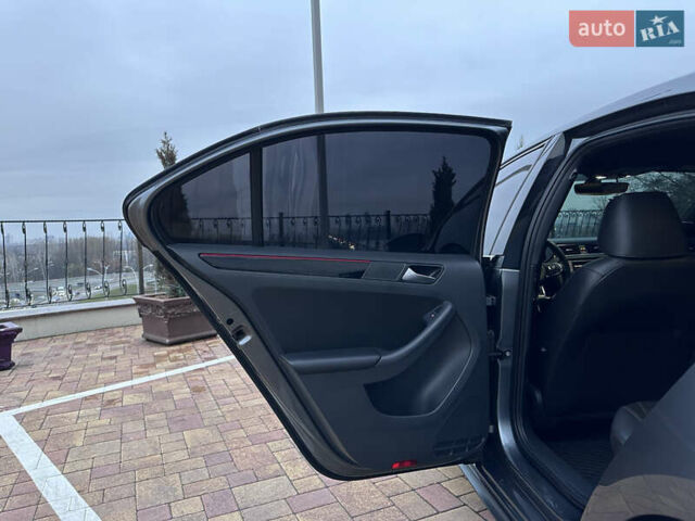 Серый Фольксваген Джетта, объемом двигателя 2 л и пробегом 188 тыс. км за 14500 $, фото 29 на Automoto.ua