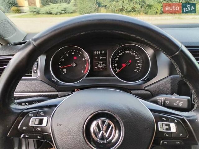 Серый Фольксваген Джетта, объемом двигателя 1.4 л и пробегом 201 тыс. км за 11500 $, фото 10 на Automoto.ua