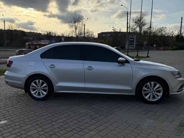 Серый Фольксваген Джетта, объемом двигателя 1.6 л и пробегом 90 тыс. км за 12000 $, фото 5 на Automoto.ua