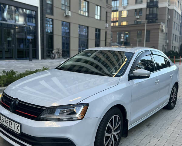 Фольксваген Джетта 2016 в Ирпене на Automoto.ua Серый Фольксваген Джетта, объемом двигателя 1.4 л и пробегом 193 тыс. км за 10000 $, фото 2 на Automoto.ua