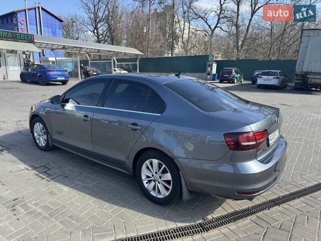 Сірий Фольксваген Джетта, об'ємом двигуна 1.6 л та пробігом 143 тис. км за 12000 $, фото 2 на Automoto.ua