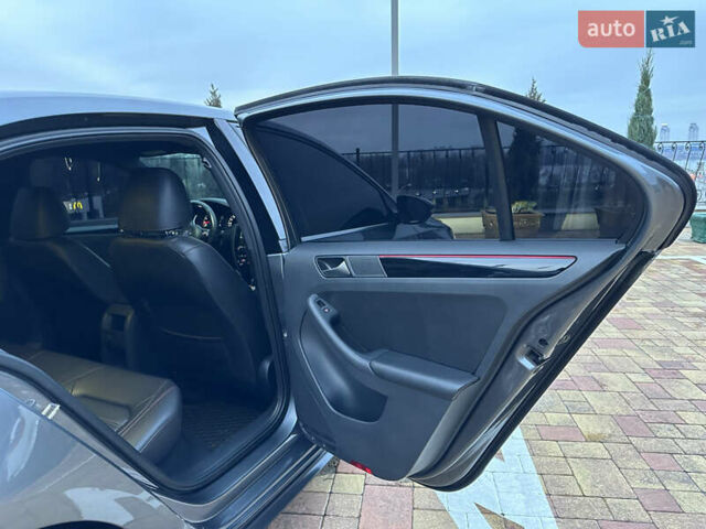 Серый Фольксваген Джетта, объемом двигателя 2 л и пробегом 188 тыс. км за 14500 $, фото 31 на Automoto.ua